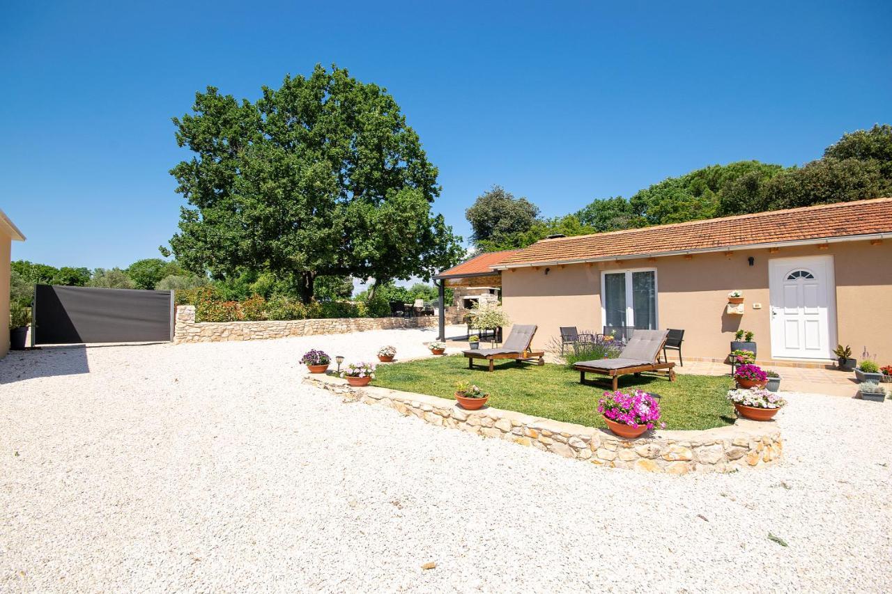 Old Oak Holiday House Rovinj Exterior foto