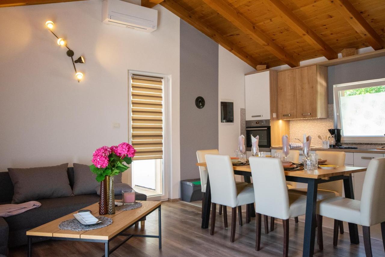 Old Oak Holiday House Rovinj Exterior foto