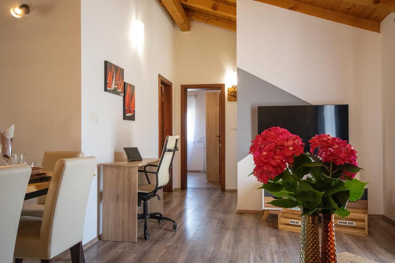 Old Oak Holiday House Rovinj Exterior foto