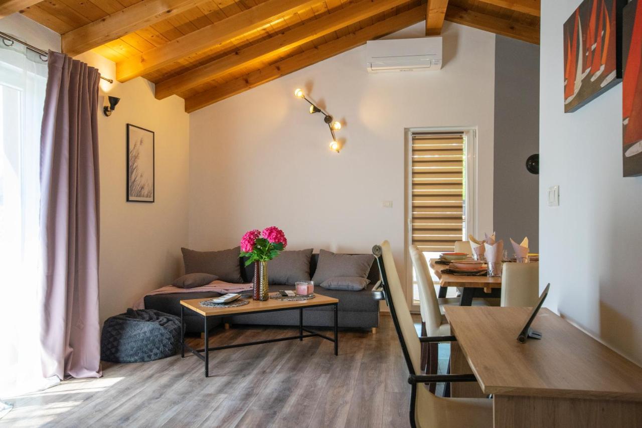 Old Oak Holiday House Rovinj Exterior foto
